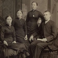 Picture 8 – Rose, Charlotte, Lillian and Jethro Roberts (Stephens) circa 1883. Image provided by Lynne Golding